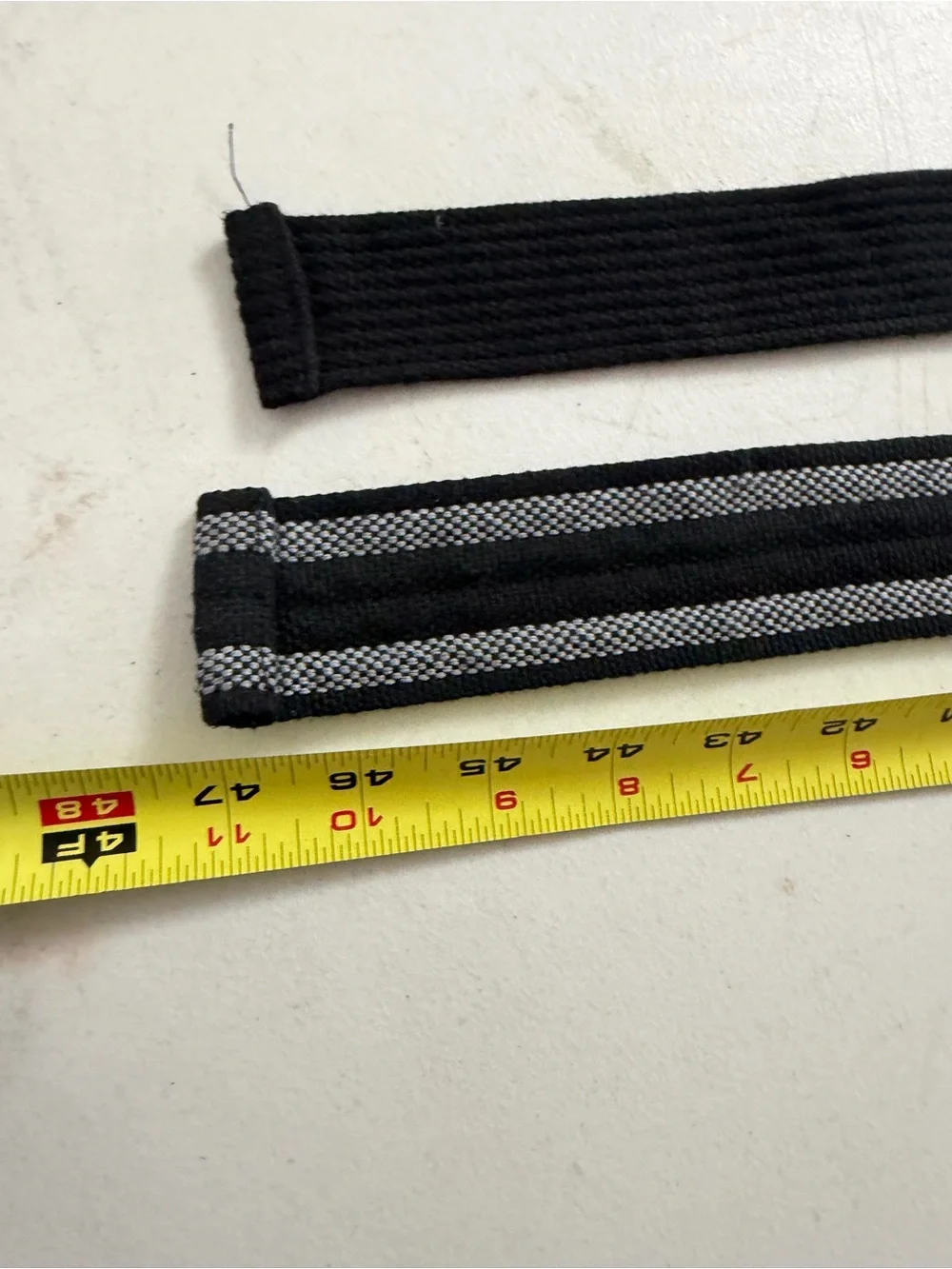 Men’s Durable Gray and Black Strap Belts